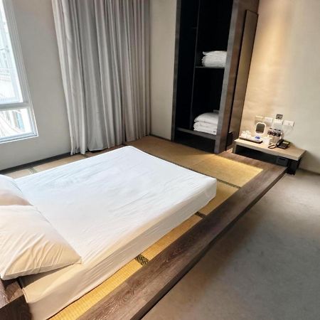 Kiwi Express Hotel-Taichung Station II Zewnętrze zdjęcie
