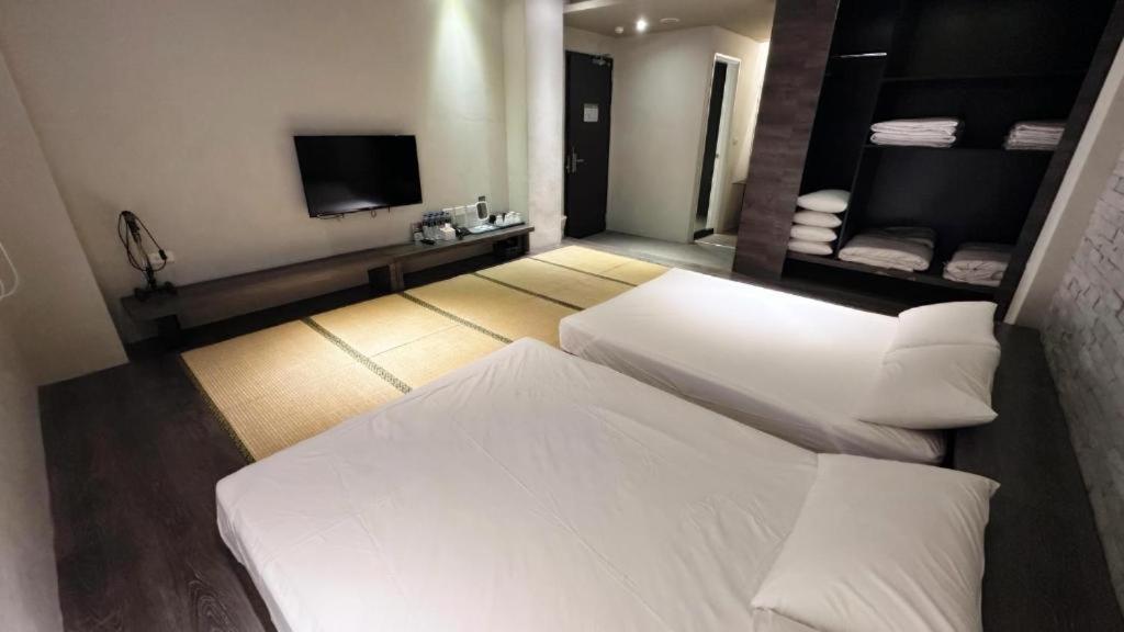 Kiwi Express Hotel-Taichung Station II Zewnętrze zdjęcie