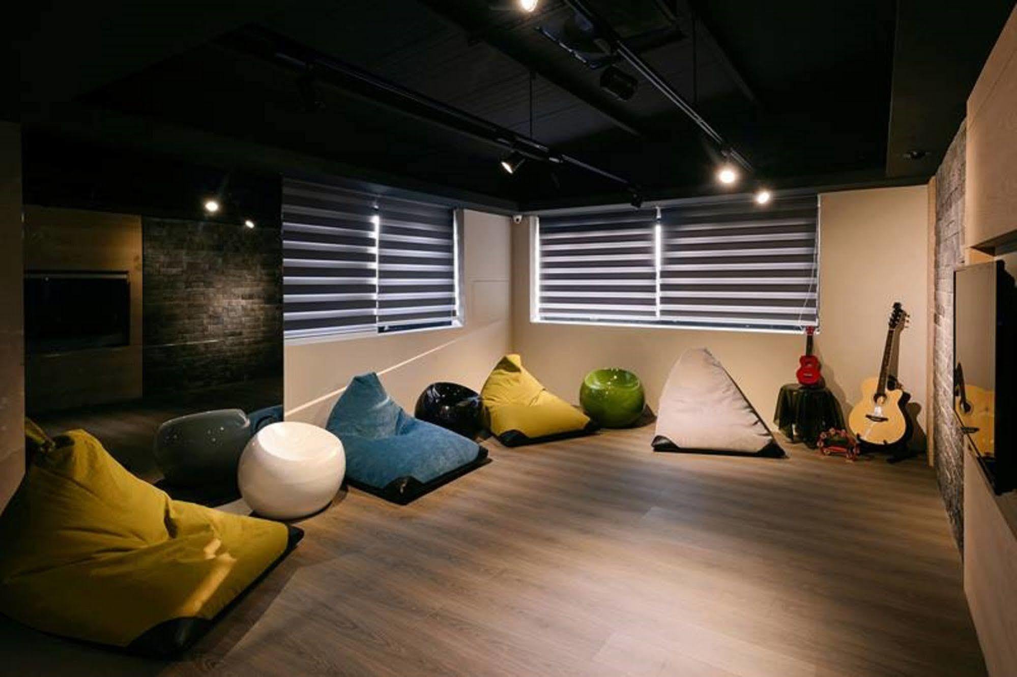 Kiwi Express Hotel-Taichung Station II Zewnętrze zdjęcie